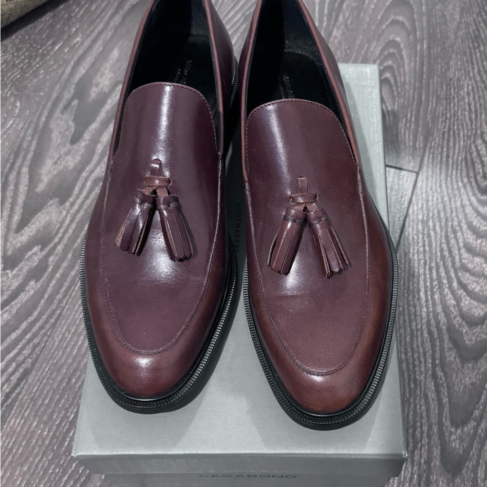 NEW Vagabond women’s Dark Brown leather Tassel Loafers